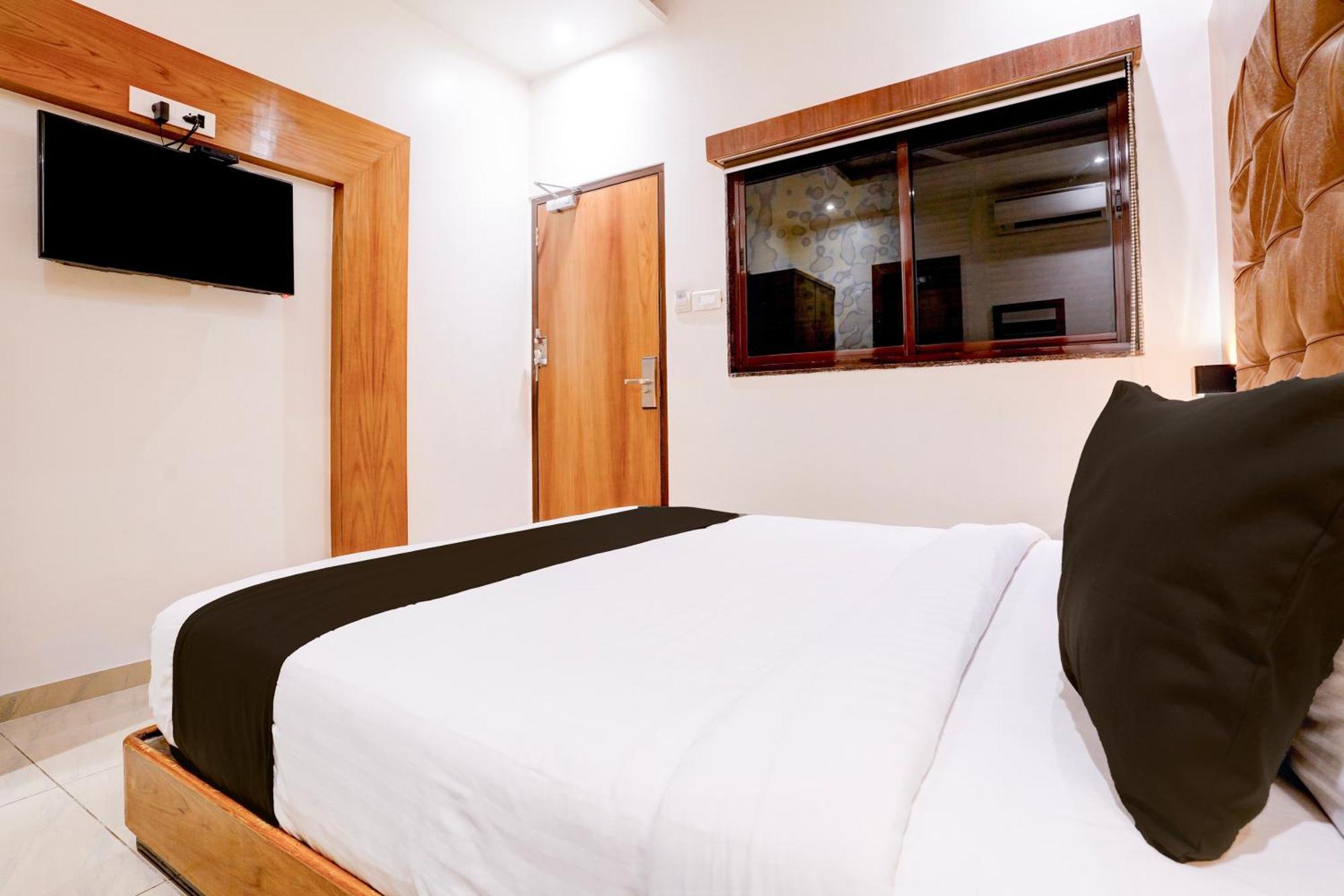 Super Townhouse Oak Times Square Le Western Bombay Exterior foto