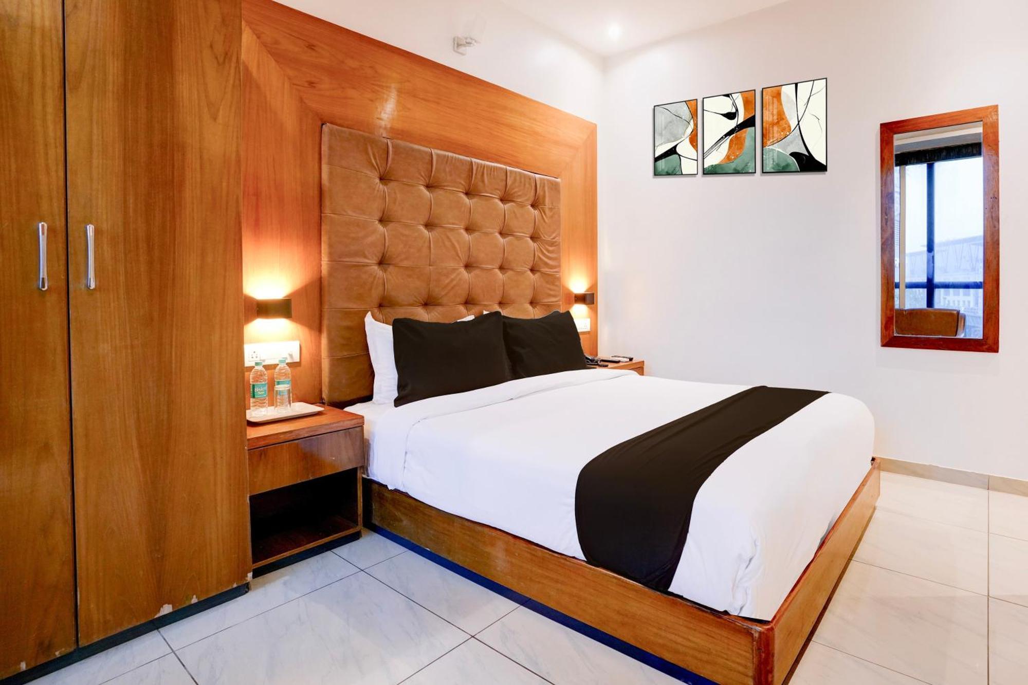 Super Townhouse Oak Times Square Le Western Bombay Exterior foto