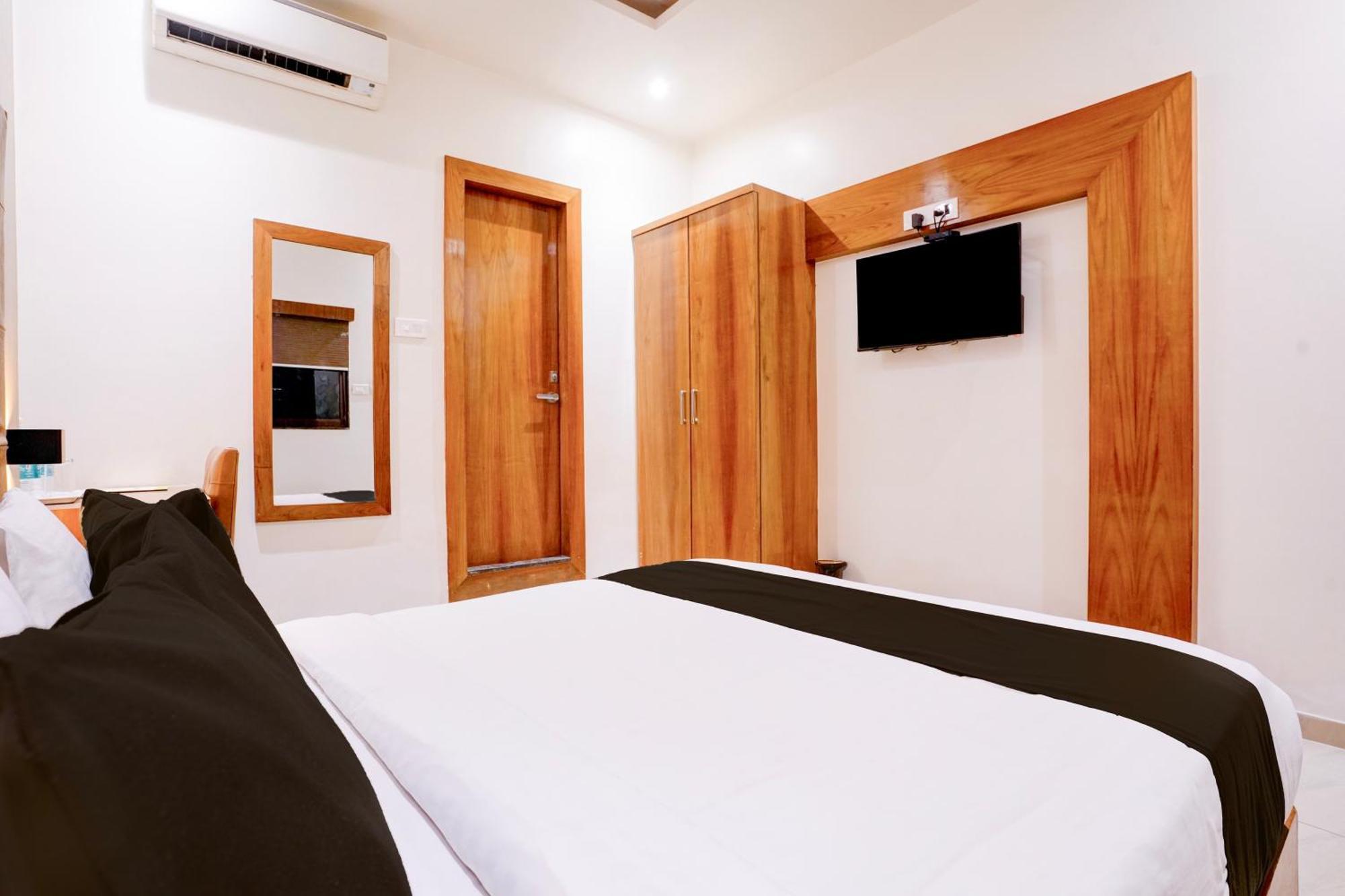 Super Townhouse Oak Times Square Le Western Bombay Exterior foto
