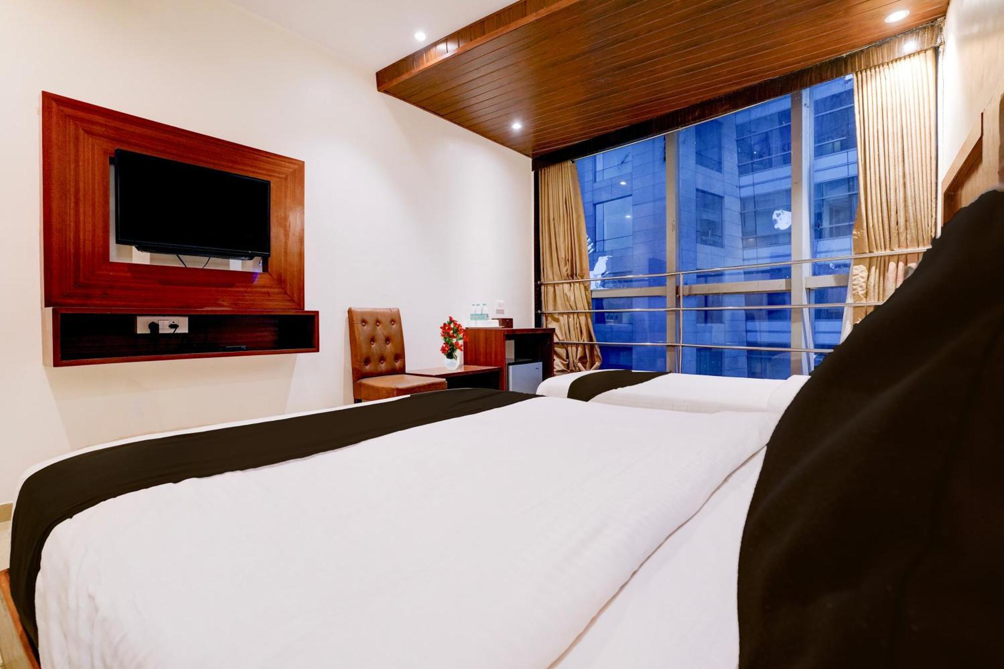 Super Townhouse Oak Times Square Le Western Bombay Exterior foto