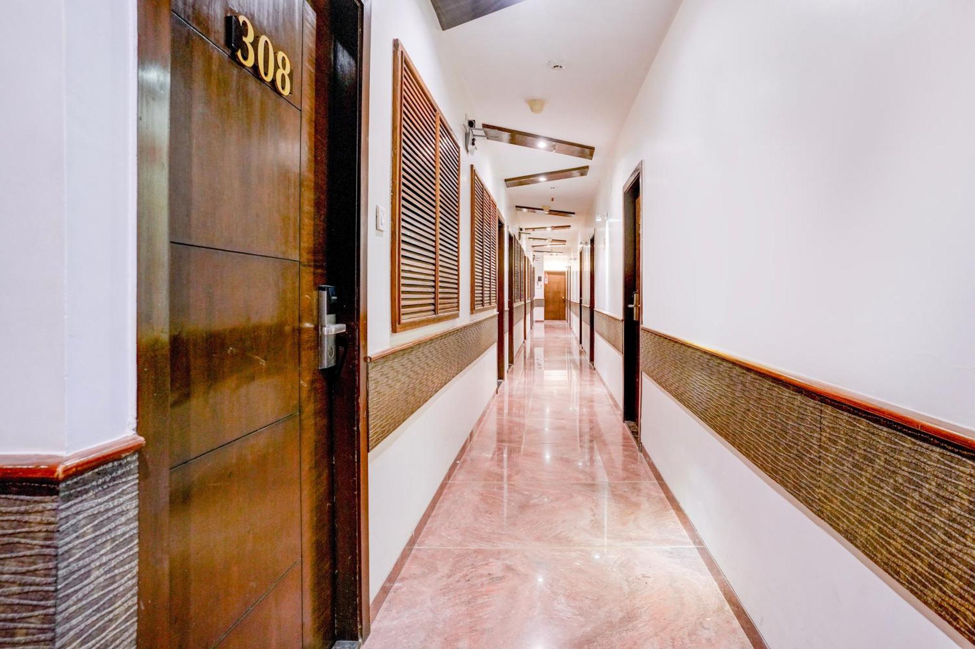 Super Townhouse Oak Times Square Le Western Bombay Exterior foto